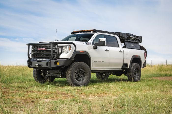 6 Inch Lift Kit 2020-2024 Silverado/Sierra 2500HD/3500HD W/ Falcon 1.1 Shocks ReadyLIFT