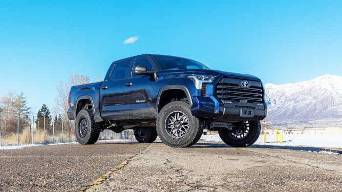 6 Inch SST Lift Kit 2022-2025 Toyota Tundra Rear Air 2WD/4WD ReadyLIFT