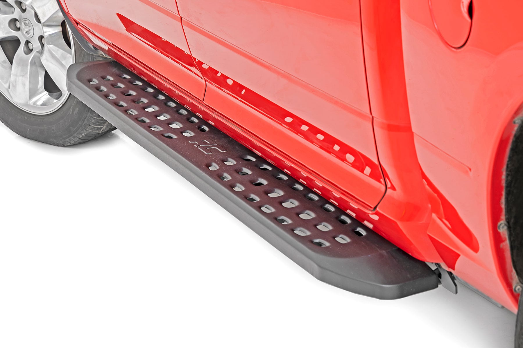 RPT2 Running Boards Crew Cab Black Ram 1500 2WD/4WD (2009-2018 & Classic) Rough Country