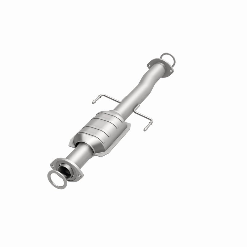 MagnaFlow Direct Fit Catalytic Converter 02-04 Toyota Tacoma 2.7L Rear