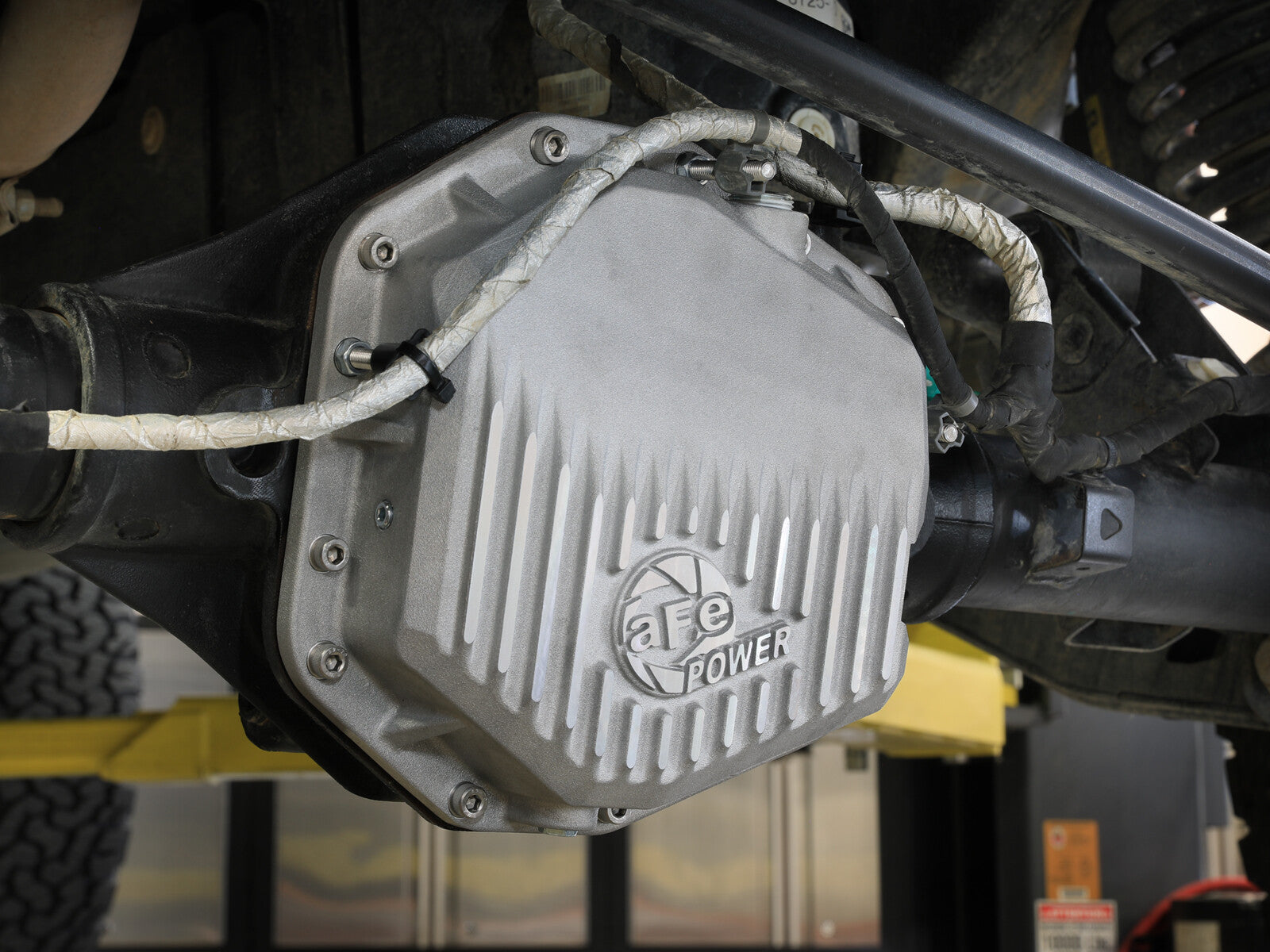 Street Series Rear Differential Cover Raw w/ Machined Fins Ford Bronco Raptor 22-26 V6-3.0L (tt) aFe Power