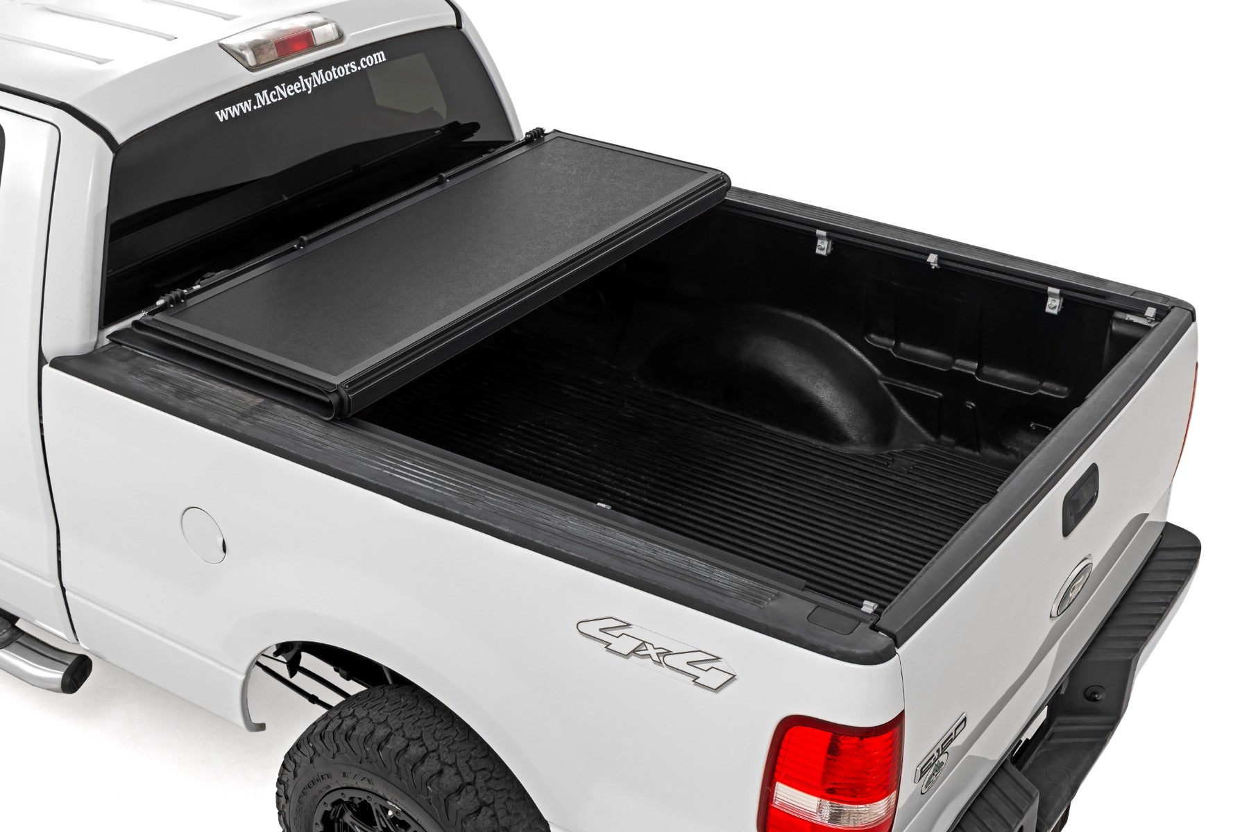 Hard Low Profile Bed Cover 6 Foot 7 Inch Bed Ford F-150 2WD/4WD (2004-2014) Rough Country