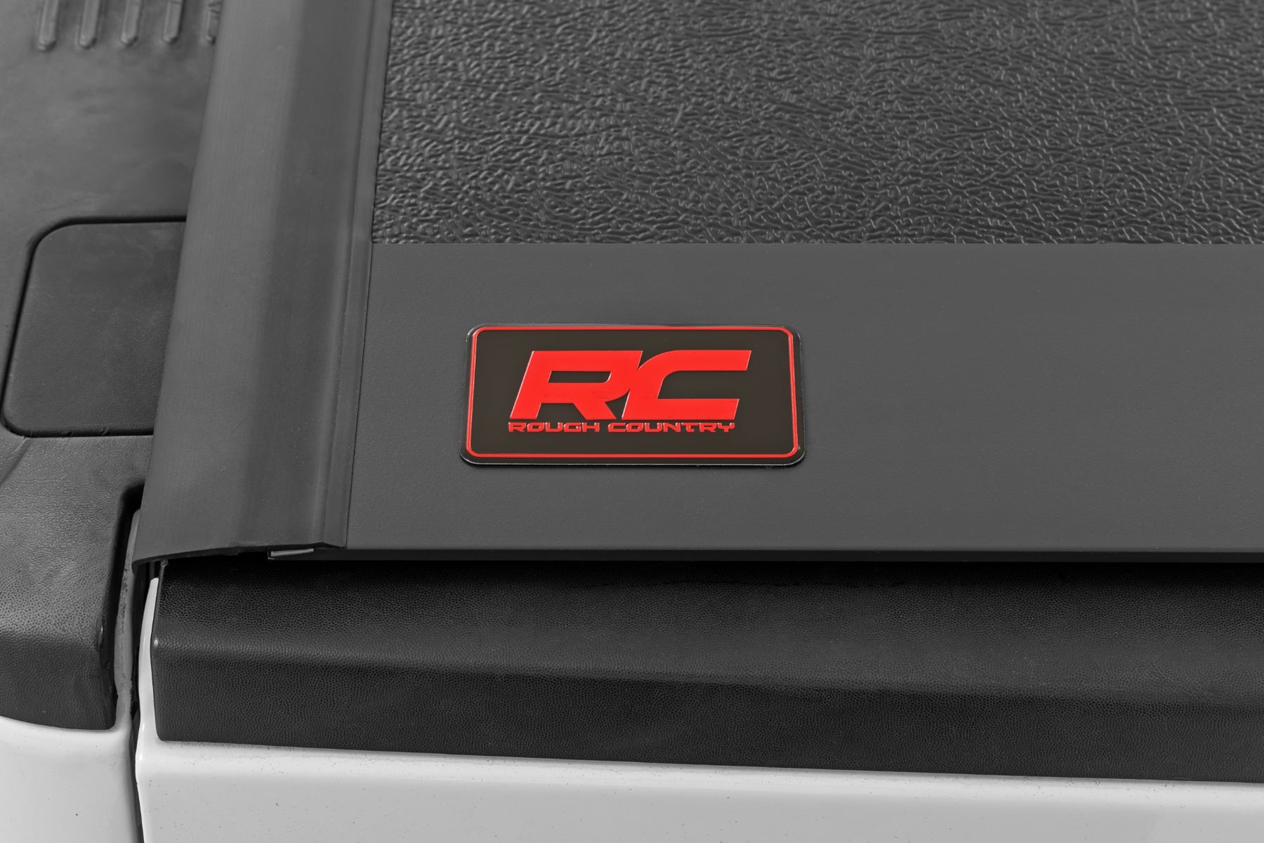 Hard Low Profile Bed Cover 6 Foot 7 Inch Bed Ford F-150 2WD/4WD (2004-2014) Rough Country