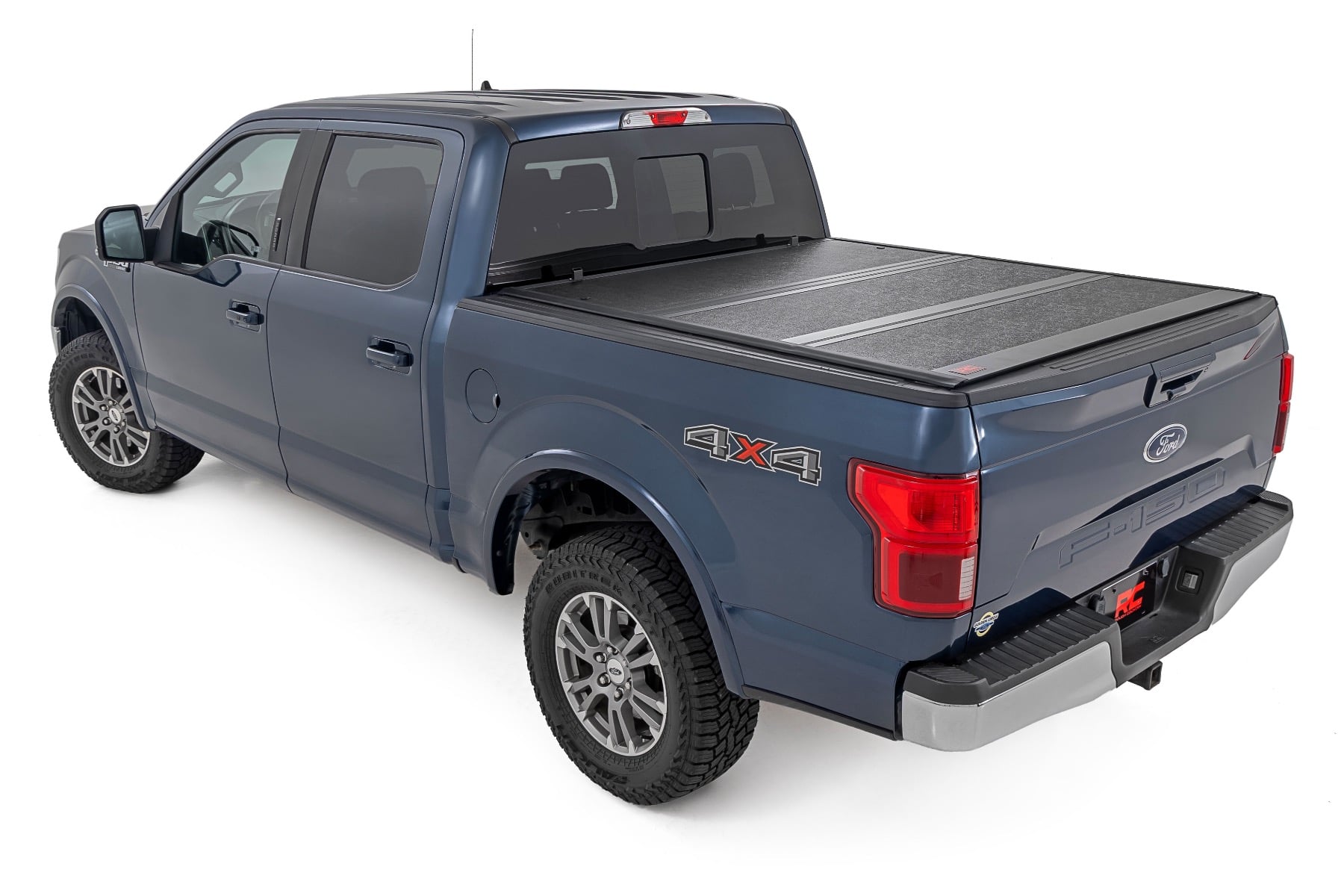 Hard Low Profile Bed Cover 5 Foot 7 Inch Bed Ford F-150 (15-20)/Raptor (17-20) Rough Country