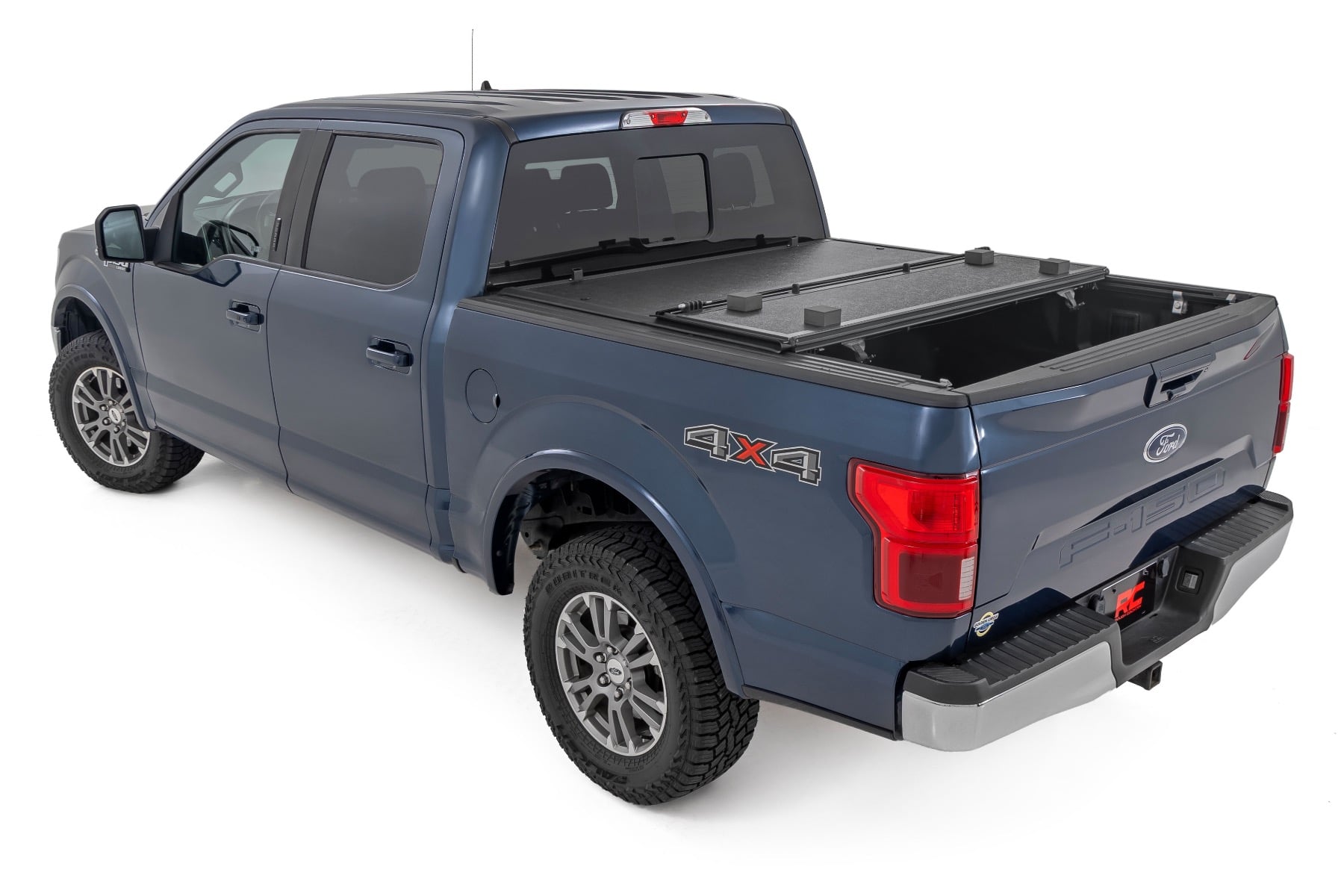 Hard Low Profile Bed Cover 5 Foot 7 Inch Bed Ford F-150 (15-20)/Raptor (17-20) Rough Country