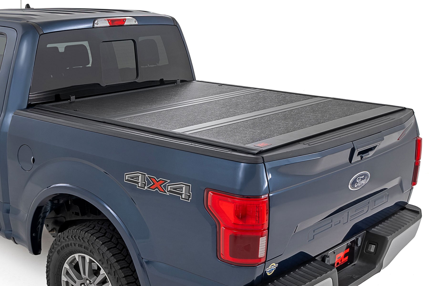 Hard Low Profile Bed Cover 5 Foot 7 Inch Bed Ford F-150 (21-26)/F-150 Lightning (22-26) Rough Country
