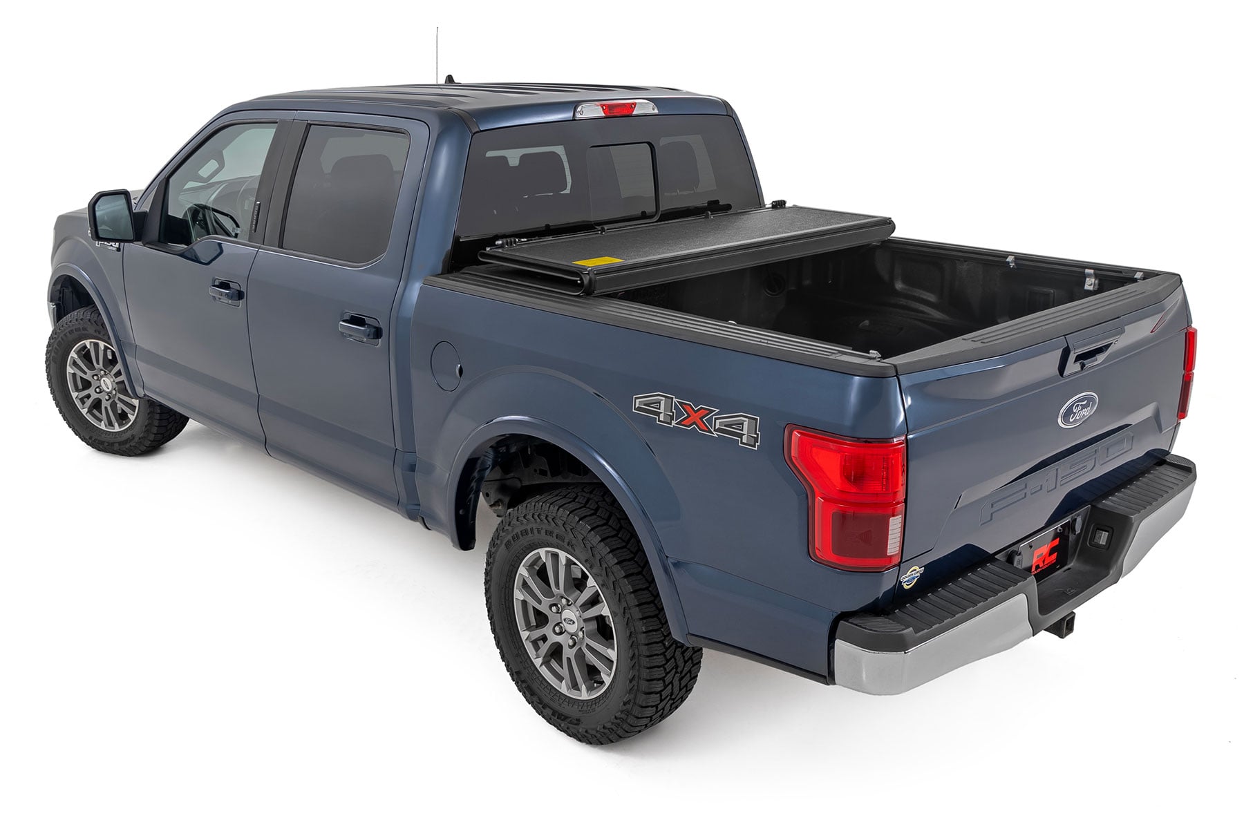 Hard Low Profile Bed Cover 5 Foot 7 Inch Bed Ford F-150 (21-26)/F-150 Lightning (22-26) Rough Country