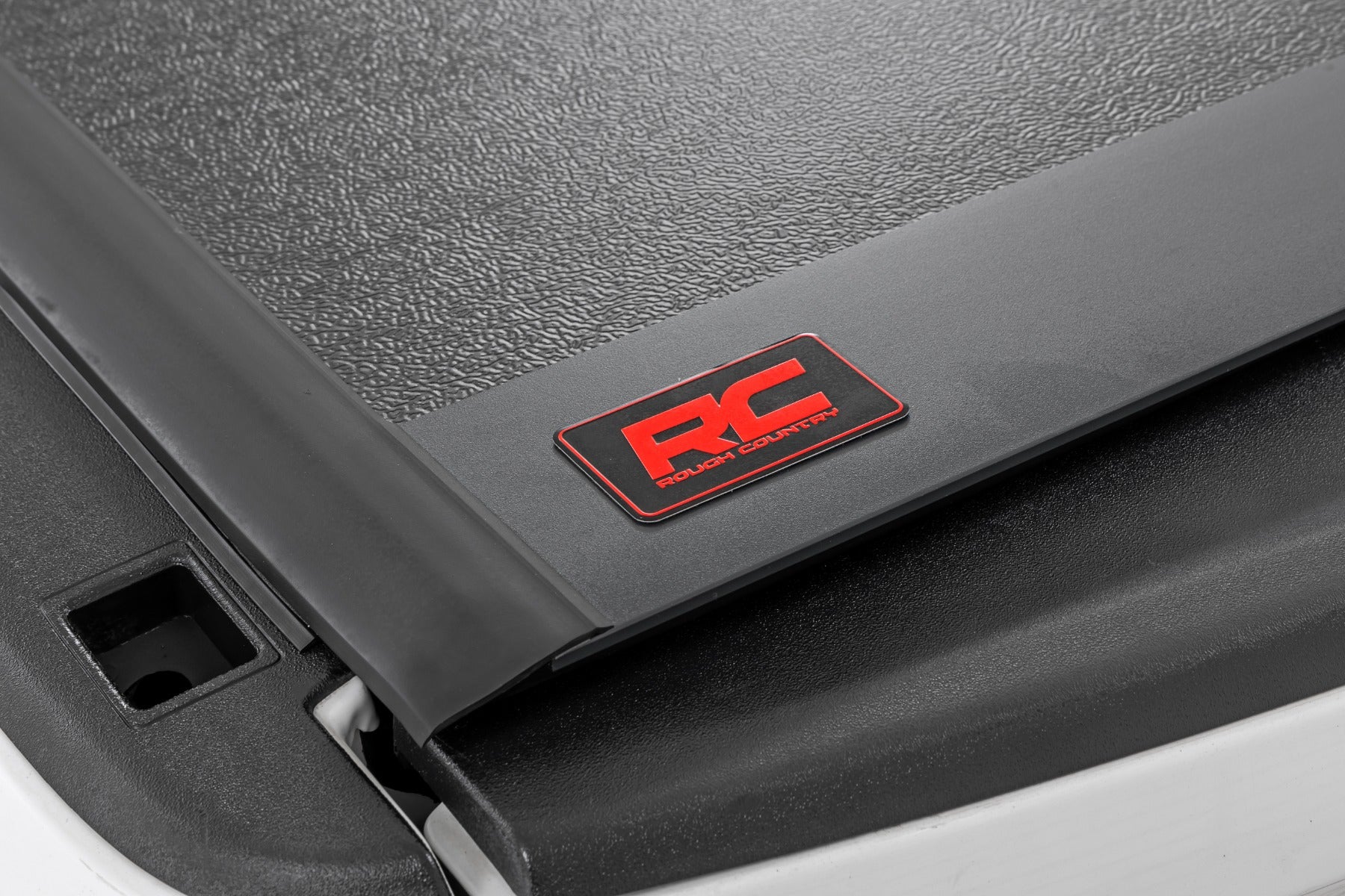 Hard Low Profile Bed Cover 6 Foot 4 Inch Bed Ram 1500/2500/3500 2WD/4WD (10-25 & Classic) Rough Country