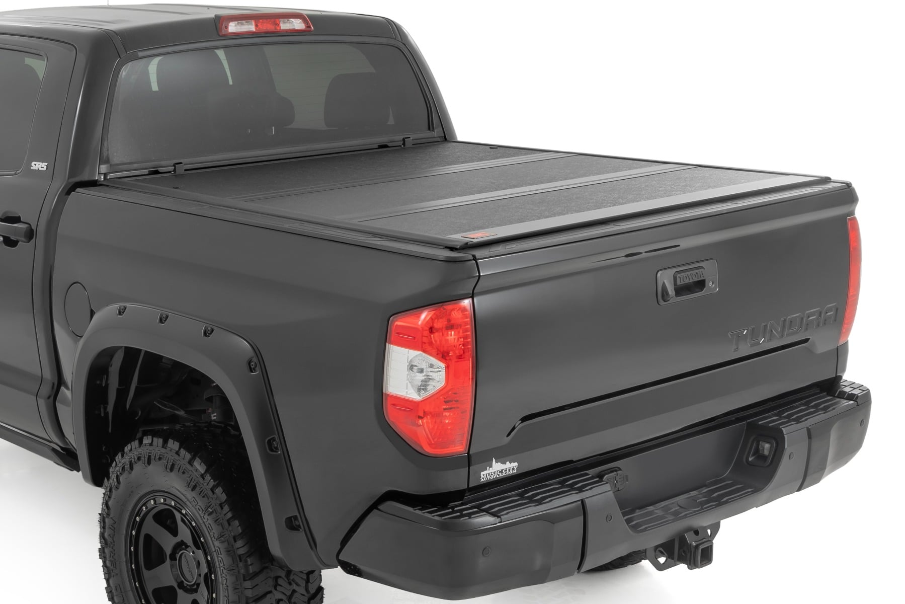 Hard Low Profile Bed Cover 5 Foot 7 Inch Bed Toyota Tundra 2WD/4WD (2007-2021) Rough Country