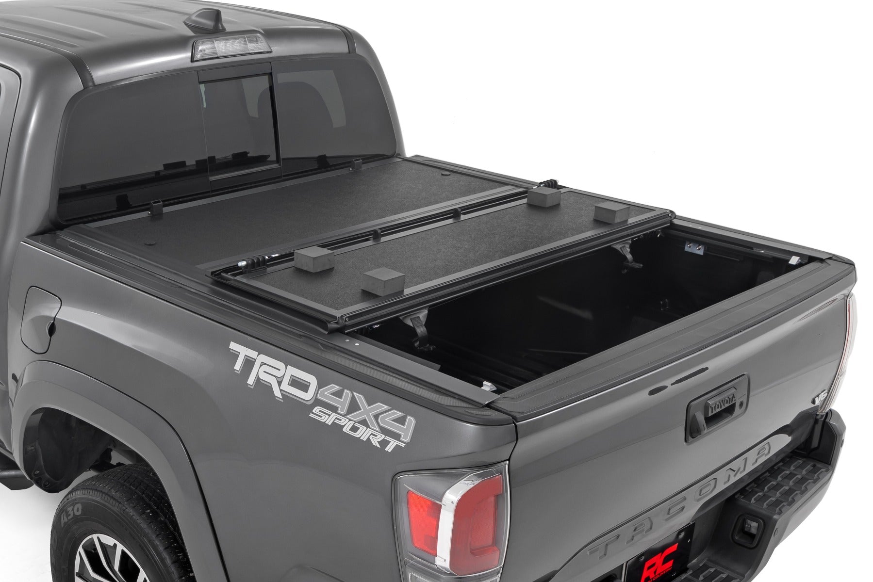 Hard Low Profile Bed Cover 5 Foot Bed Toyota Tacoma 2WD/4WD (2016-2023) Rough Country