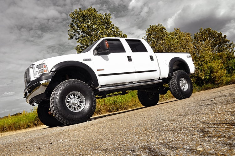 8 Inch Lift Kit Ford F-250/F-350 Super Duty 4WD (1999-2004) Rough Country