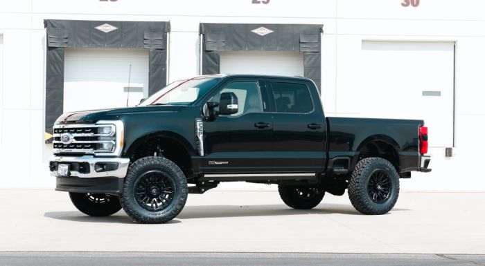 4 Inch Coil Spring Lift Kit With Falcon Shocks 2023-2025 Ford F-250/F-350 Super Duty 4WD ReadyLIFT