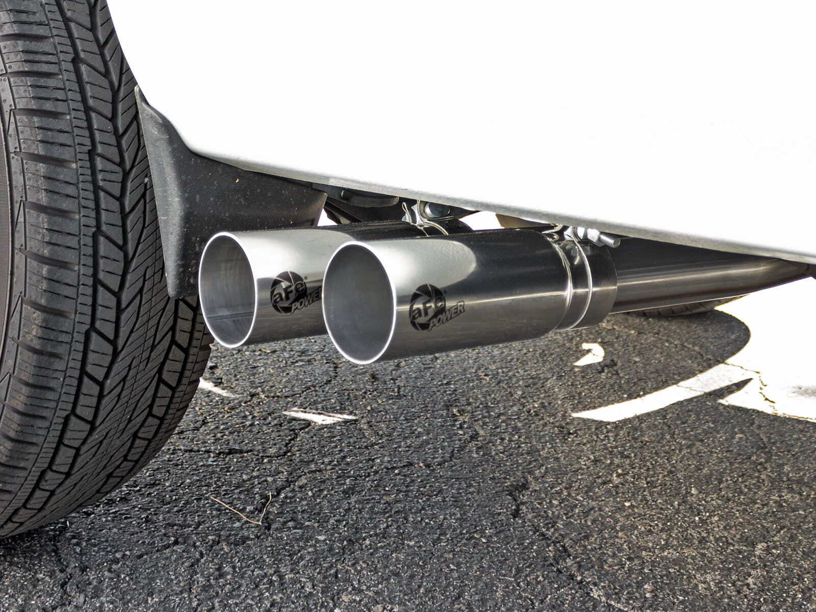 Rebel Series 3 Inch to 2-1/2 Inch 409 Stainless Steel Cat-Back Exhaust w/ Polish Tip Silverado/Sierra 1500 09-18 Crew Cab & Ext Cab V6-4.3/V8-4.8/5.3L aFe Power
