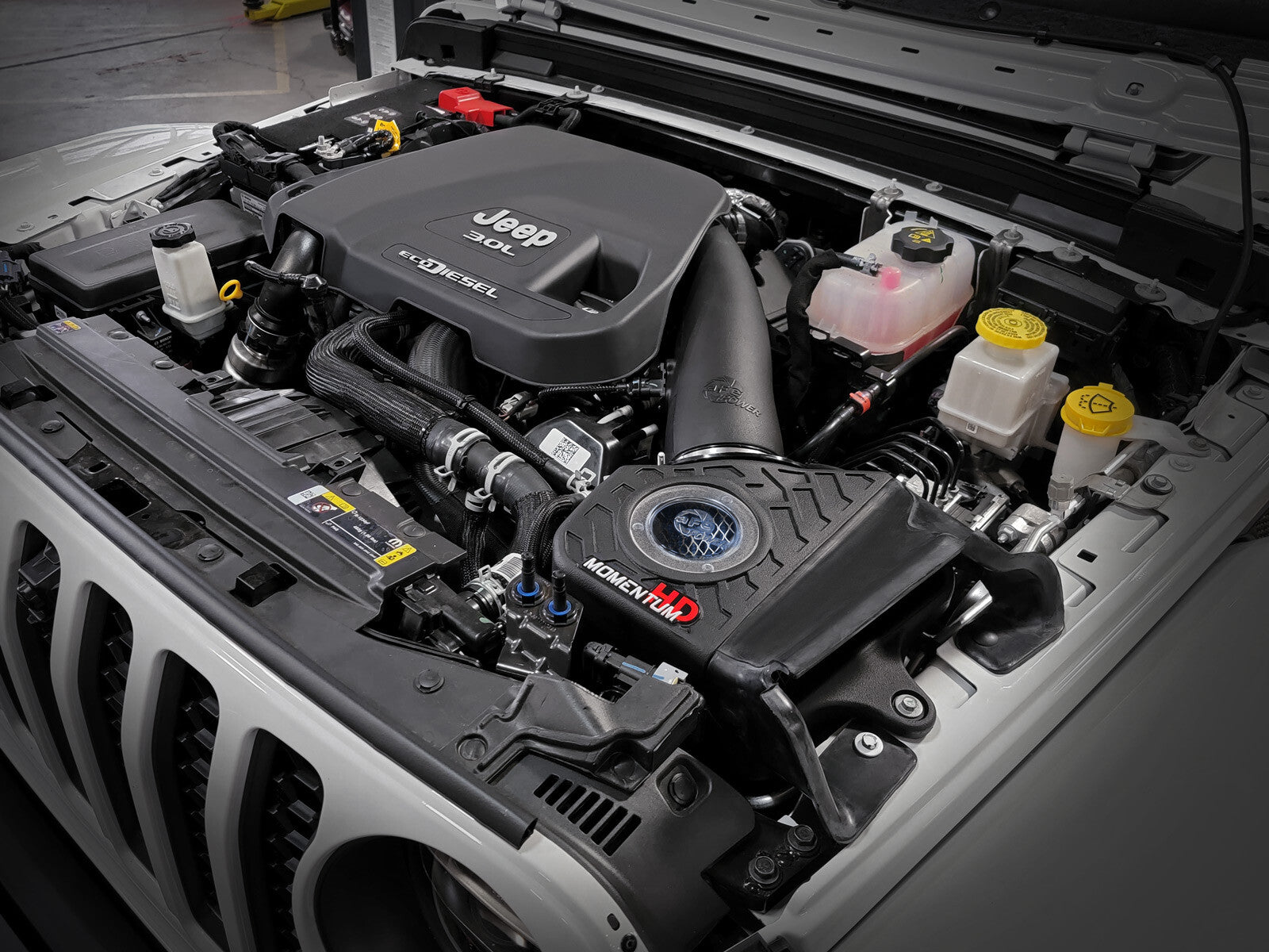 Momentum HD Cold Air Intake System w/ Pro 10R Filter Jeep Wrangler (Jl)/Gladiator (Jt) 20-23 V6-3.0L (td) EcoDiesel aFe Power