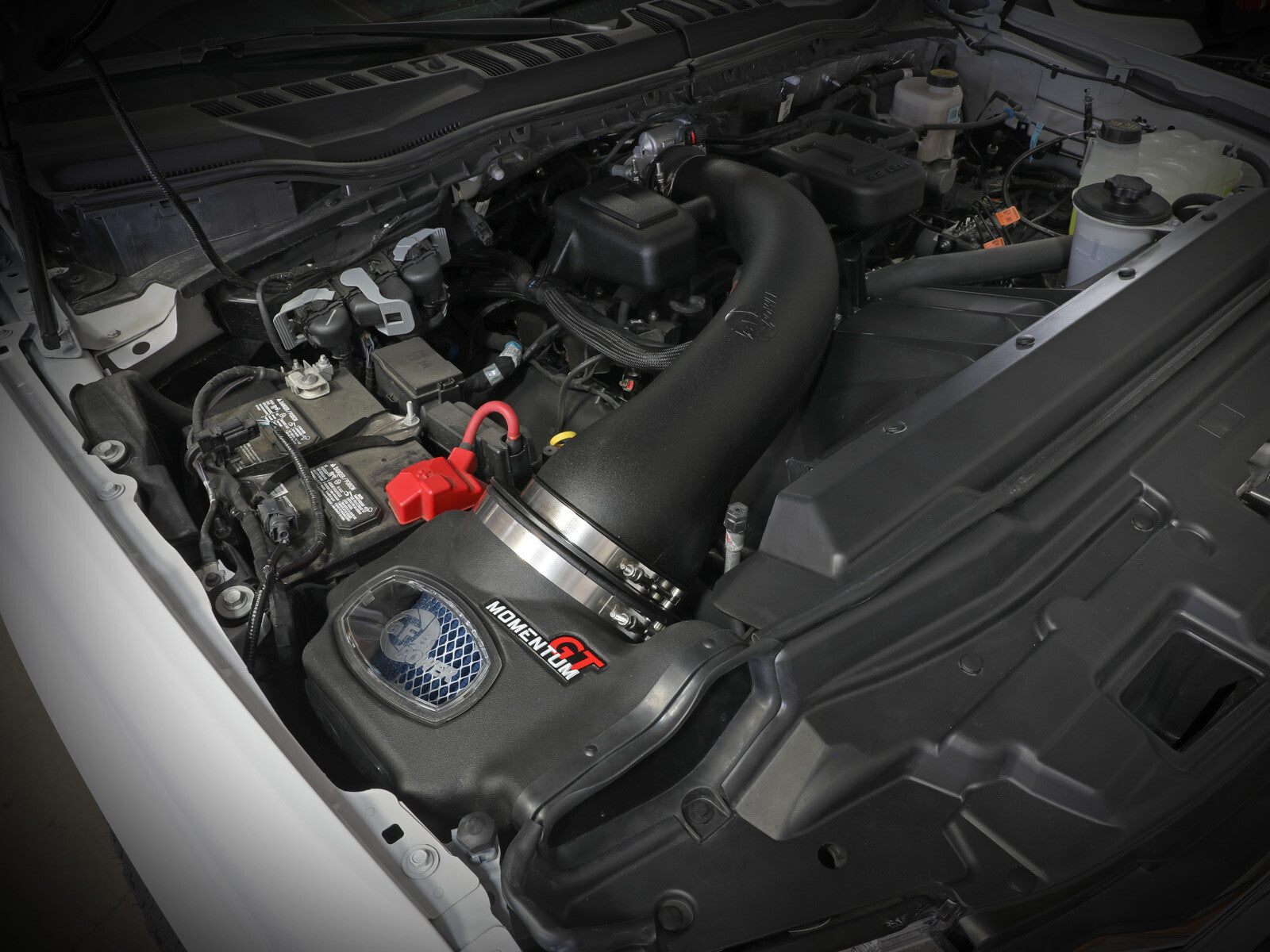 Momentum GT Cold Air Intake System w/ Pro 5R Filter Ford F-250/F-350 20-22 V8-6.2L aFe Power