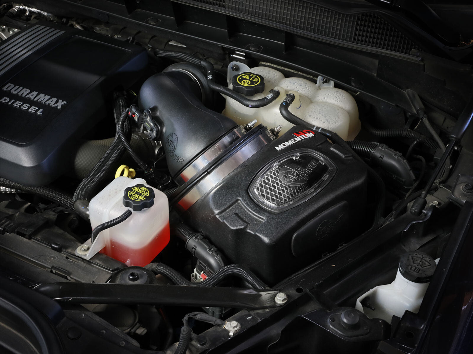 Momentum HD Cold Air Intake System w/ Pro Dry S Filter GM Trucks/SUVs 20-26 L6-3.0L (td) LM2/LZ0 aFe Power