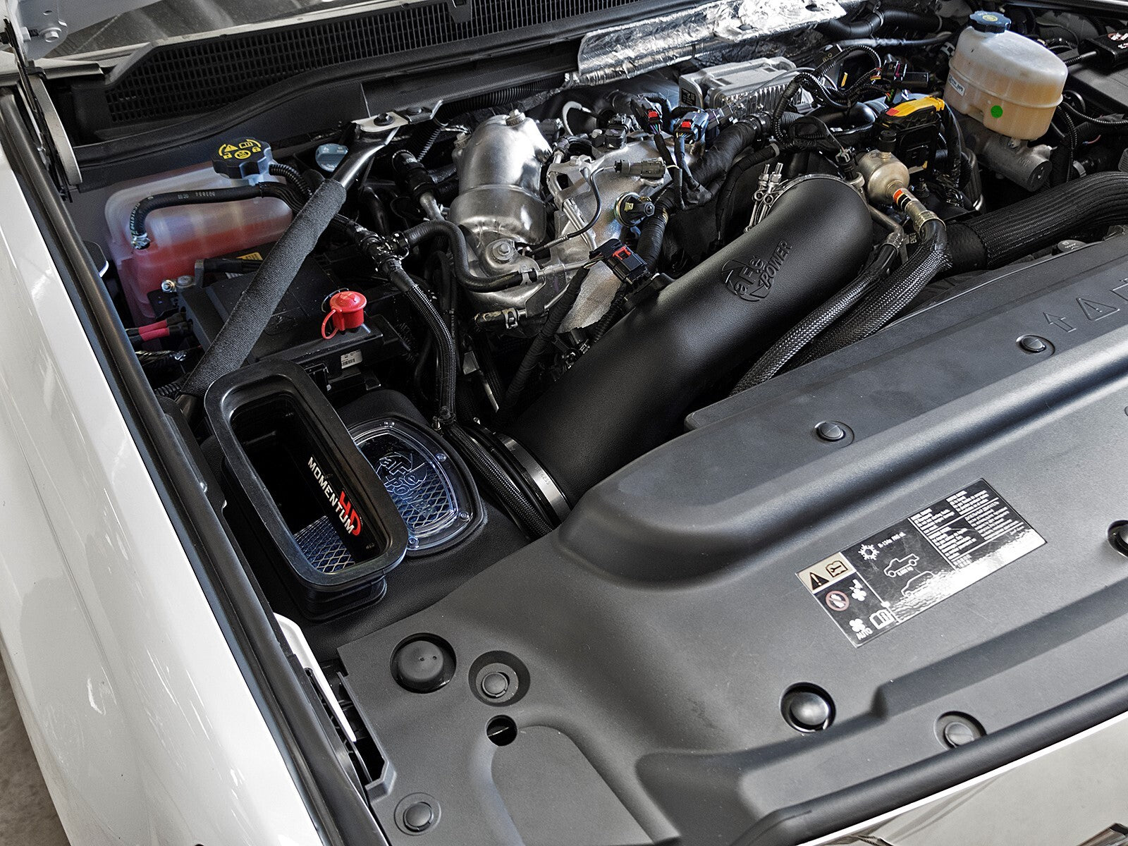 Momentum HD Cold Air Intake System w/ Pro 10R Filter GM Diesel Trucks 17-19 V8-6.6L (td) L5P aFe Power