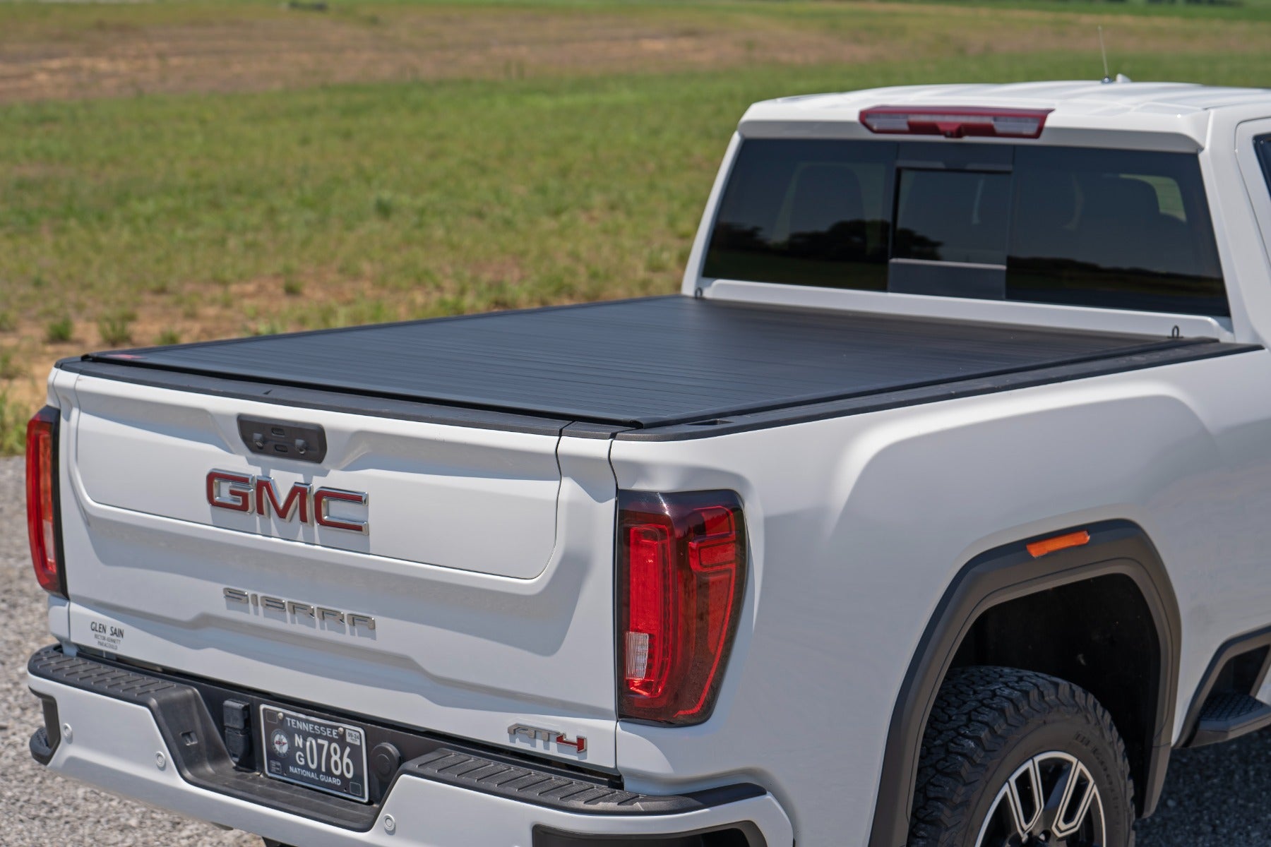 Hard Roll Up Bed Cover 6 Foot 9 Inch Bed Chevy/GMC Silverado/Sierra 2500HD/3500HD (20-26) Rough Country