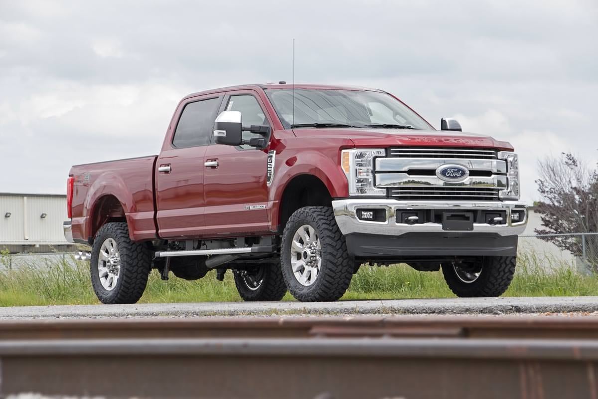 3 Inch Lift Kit M1 Front Gas Coils Ford F-250 Super Duty 4WD (17-22) Rough Country