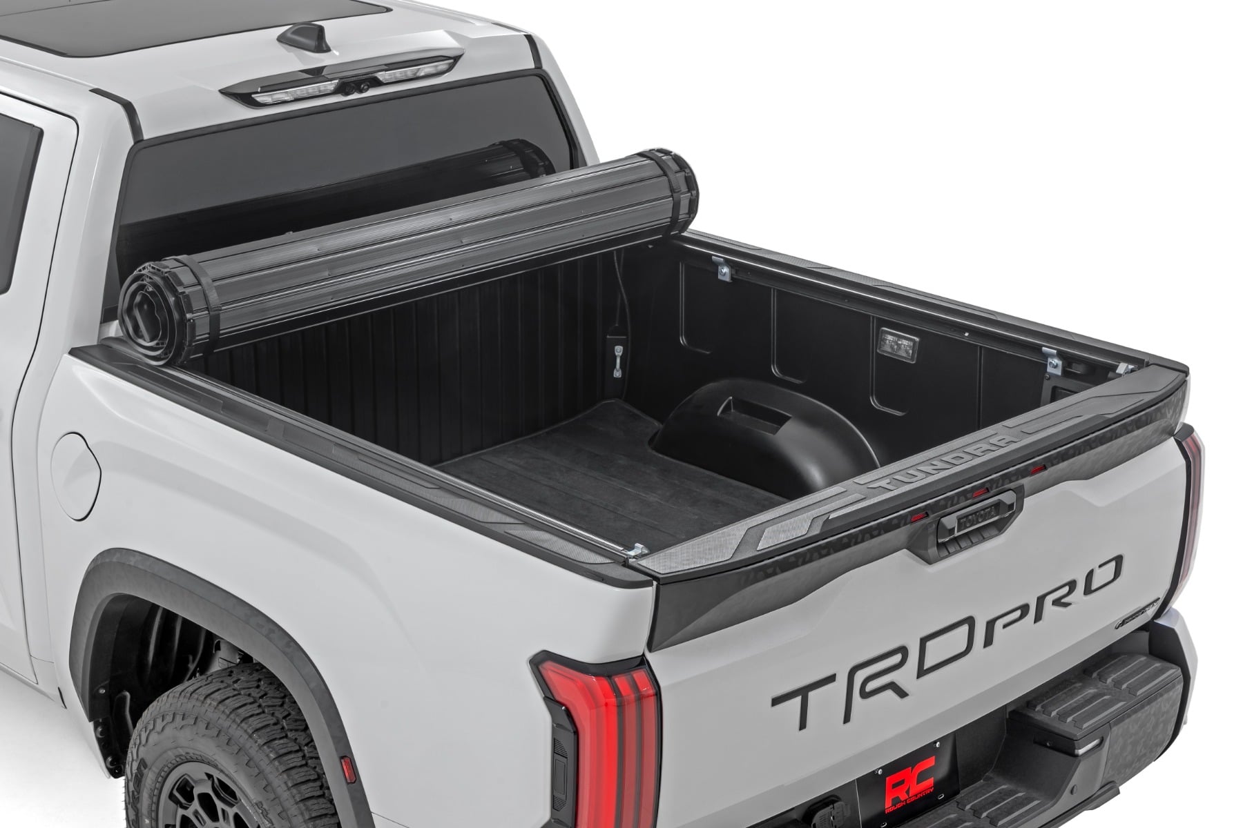 Hard Roll Up Bed Cover 5 Foot 7 Inch Bed Toyota Tundra 2WD/4WD (2022-2026) Rough Country