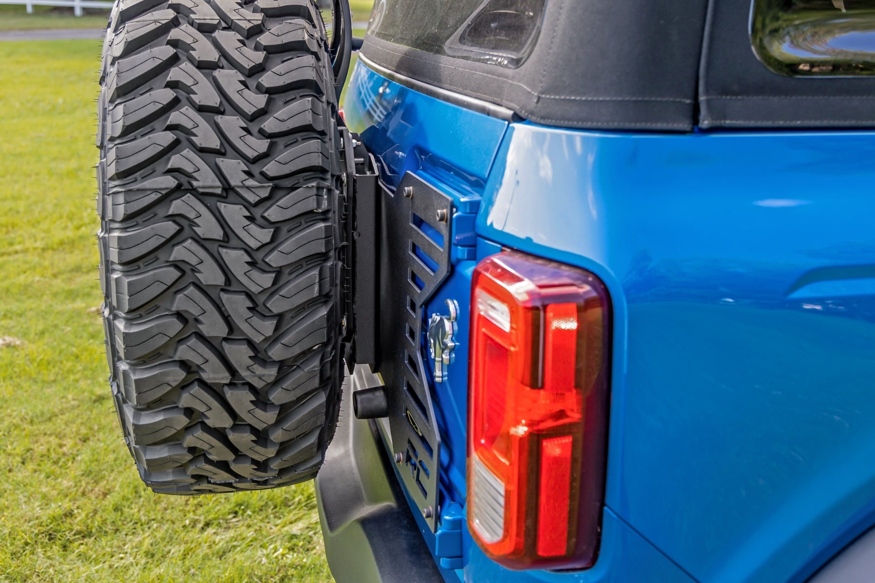 Spare Tire Relocation Ford Bronco 4WD (2021-2025) Rough Country