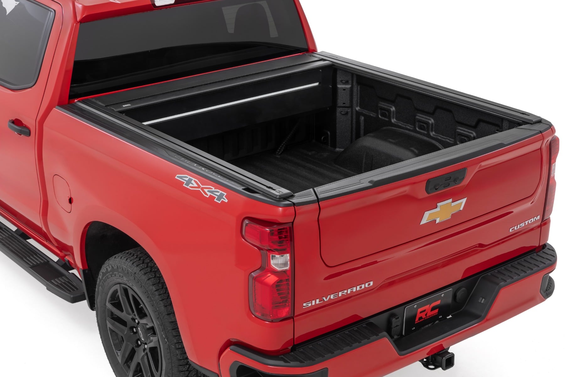 Powered Retractable Bed Cover 5 Foot 10 Inch Bed Chevy/GMC Sierra 1500 (19-26)/Silverado 1500 (19-26) Rough Country