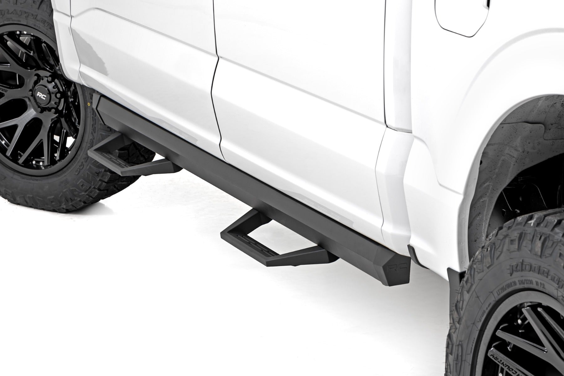 SRL2 Adjustable Aluminum Steps Ford Ranger 2WD/4WD (2019-2026) Rough Country
