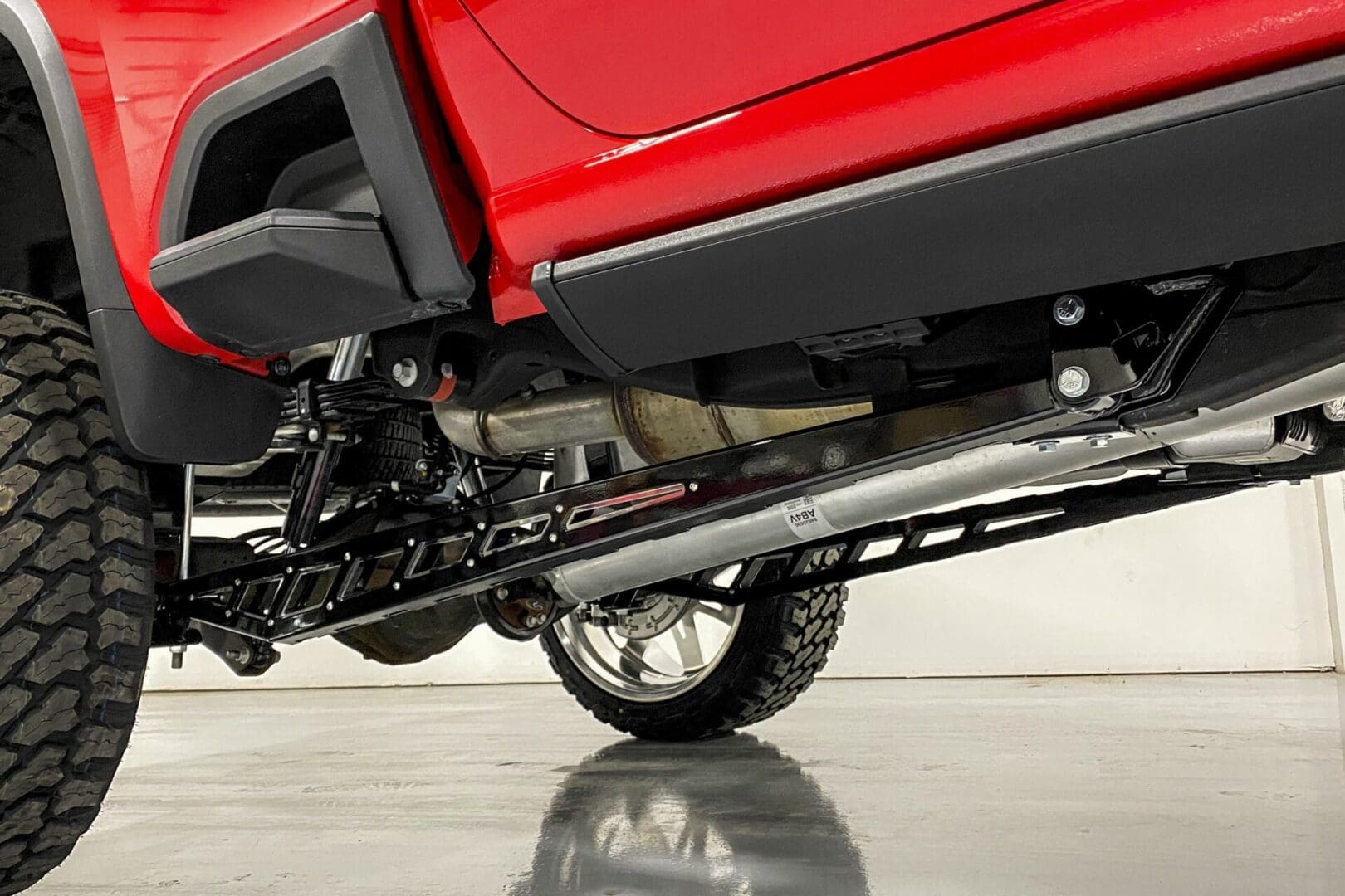 McGaughy's Traction Bar Kit 2020-2026 Silverado/Sierra 2500 Raw Finish