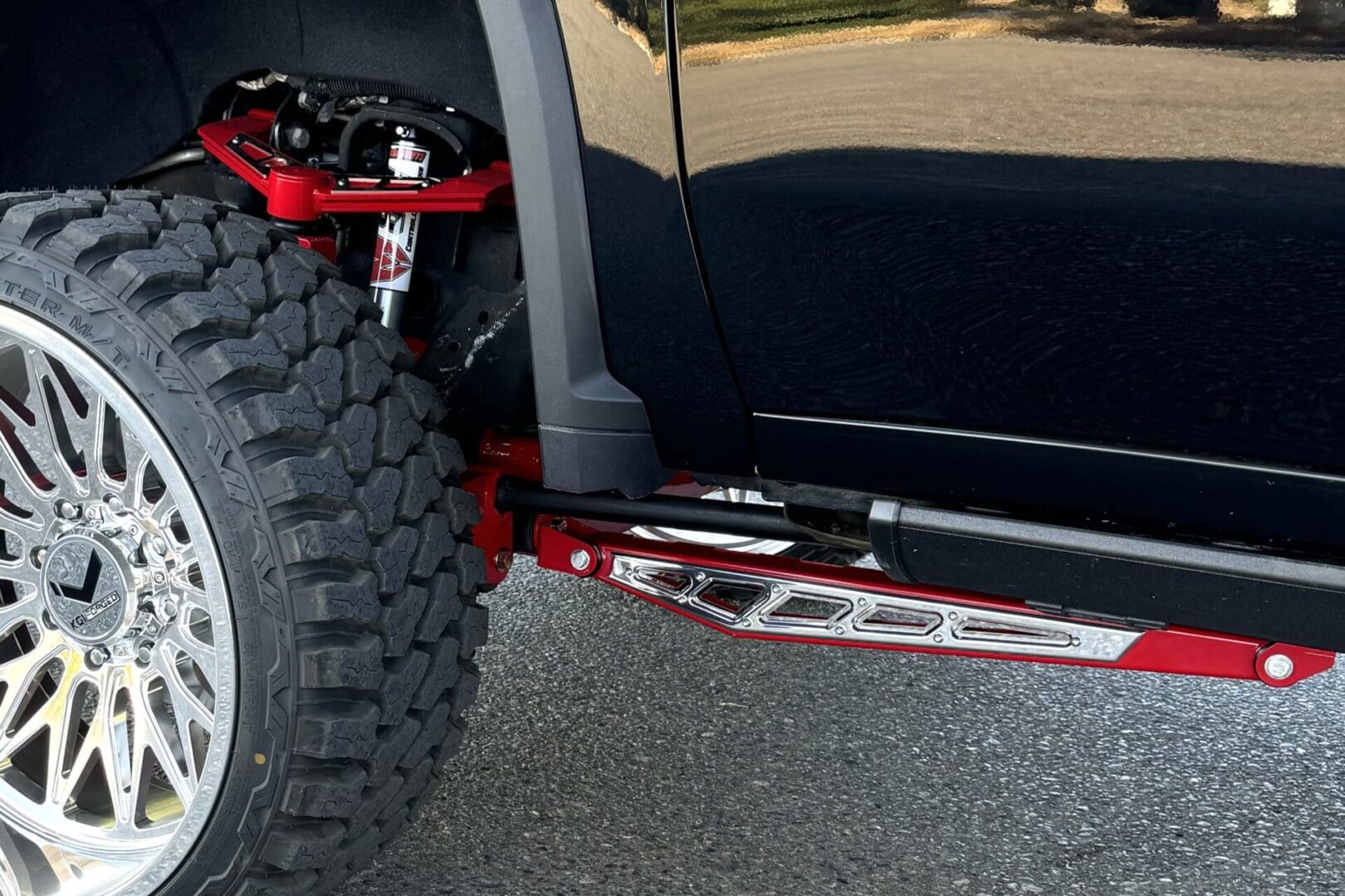 McGaughy's Boxed Compression Struts Kit 2020-2026 Silverado/Sierra 2500/3500 Raw Finish