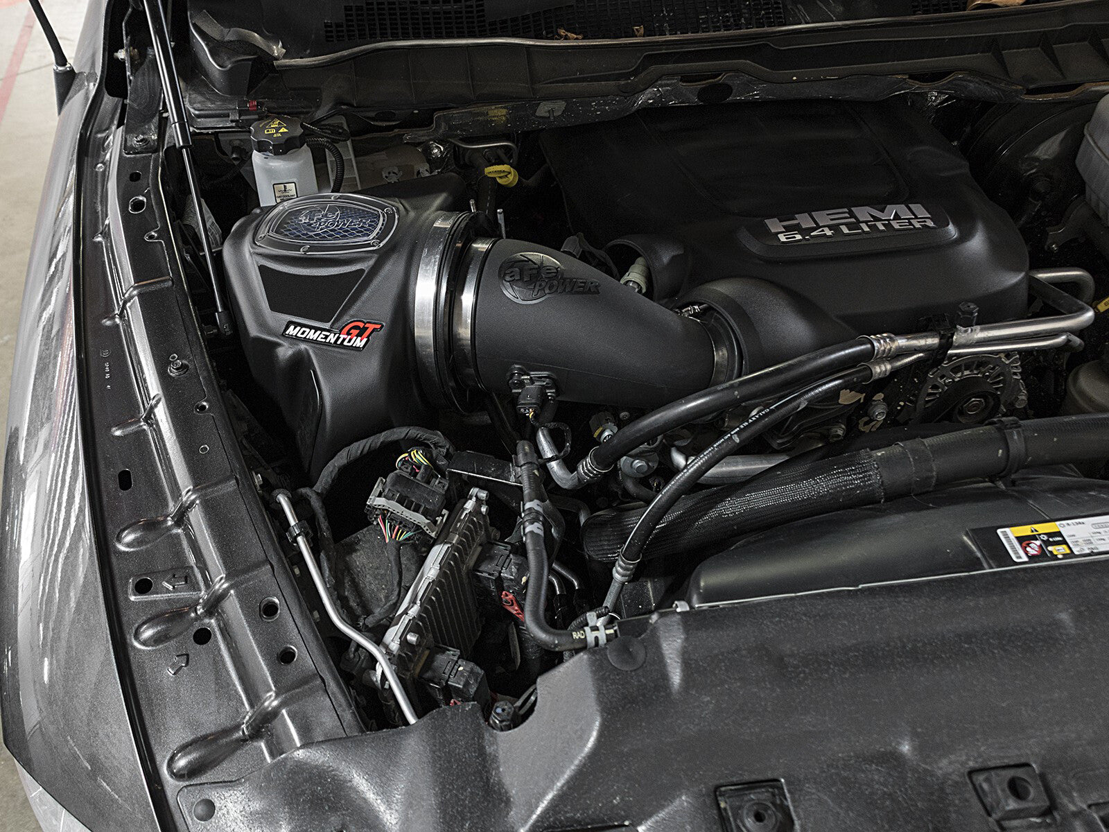 Momentum GT Cold Air Intake System w/ Pro 5R Filter Ram 2500 / Power Wagon / 3500 14-16 V8-6.4L Hemi aFe Power