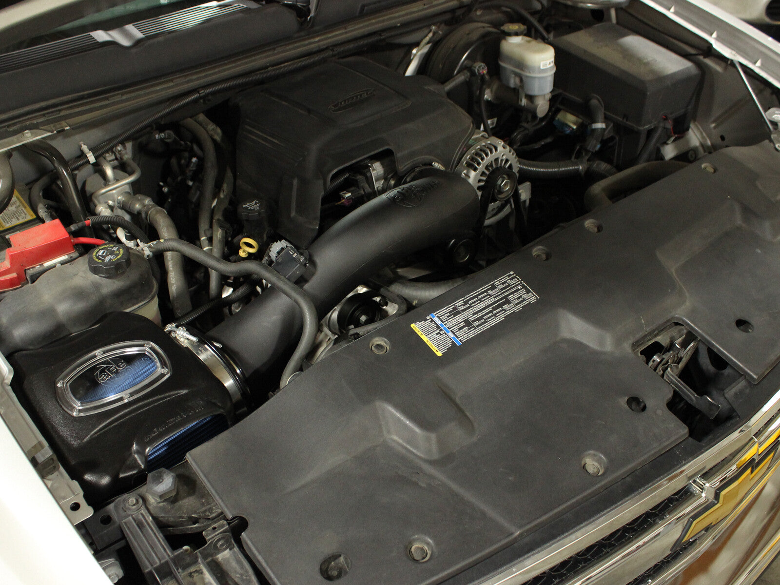 Momentum GT Cold Air Intake System w/ Pro 5R Filter GM Silverado/Sierra 09-13 V8-4.8L/5.3L/6.2L (GMT900) aFe Power