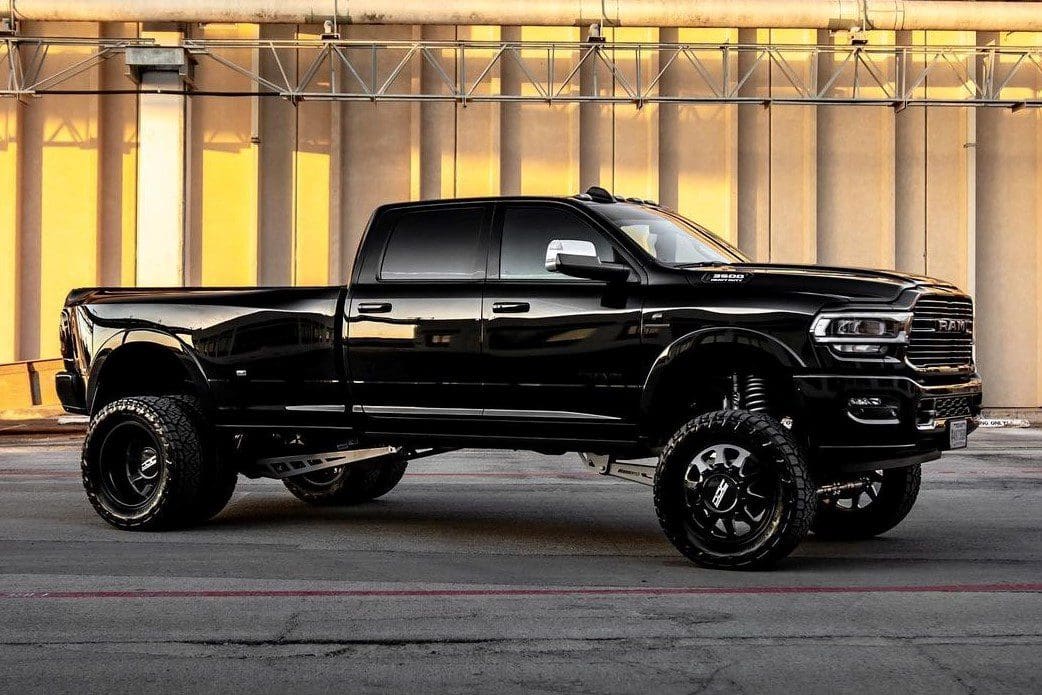 McGaughy's 8 Inch Premium Lift Kit 2019-2024 Dodge Ram 3500 Radius Arms 4WD