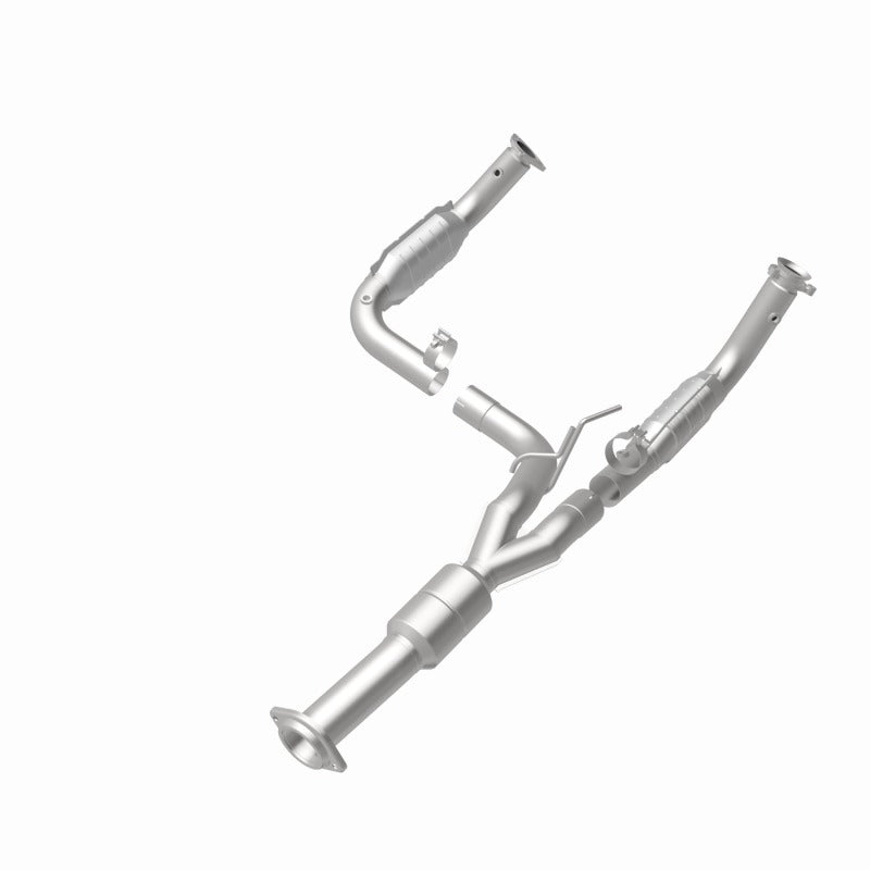 MagnaFlow Direct Fit Catalytic Converter 11-13 Chev Silverado 2500 HD/3500 HD 6.0L