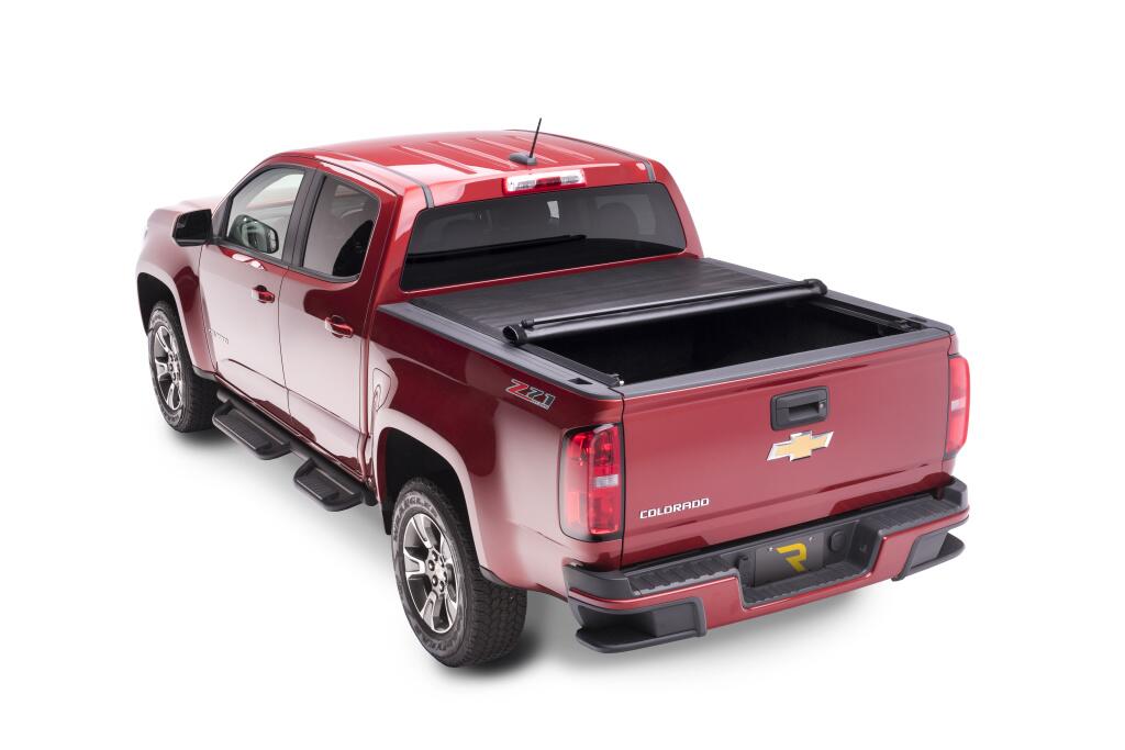 Lo Pro Tonneau Cover Black 2015-2022 Colorado/Canyon 5 Foot Bed without Sport Bar Truxedo