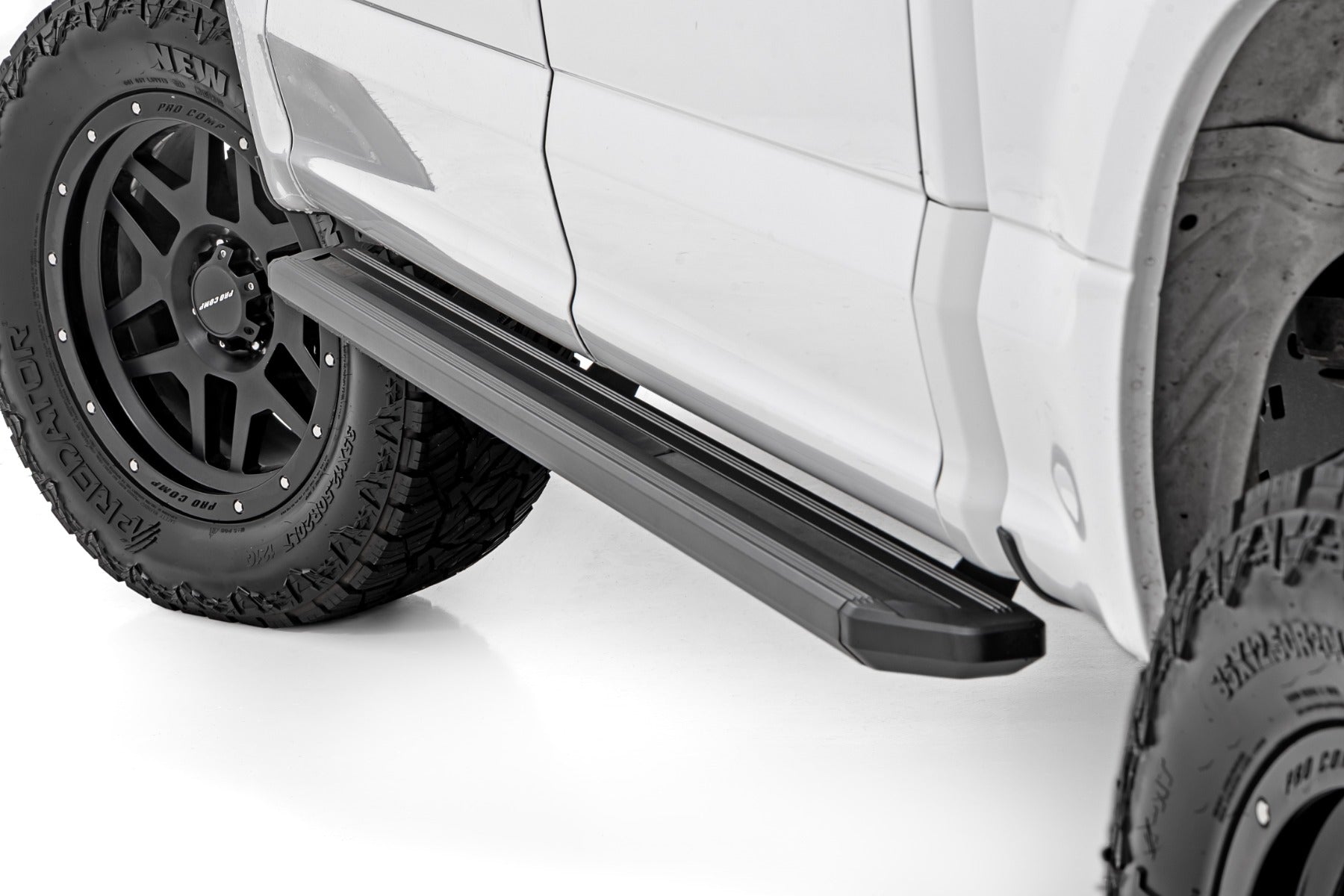 Multi-Color LED Running Boards Crew Cab Ford F-150/Lightning/F-250/F-350/Raptor (15-26) Rough Country