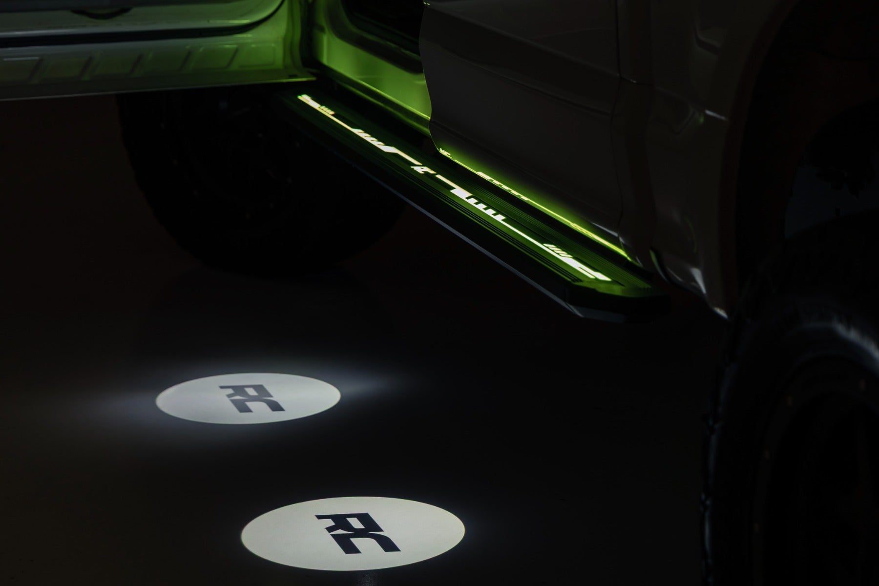 Multi-Color LED Running Boards Crew Cab Ford F-150/Lightning/F-250/F-350/Raptor (15-26) Rough Country