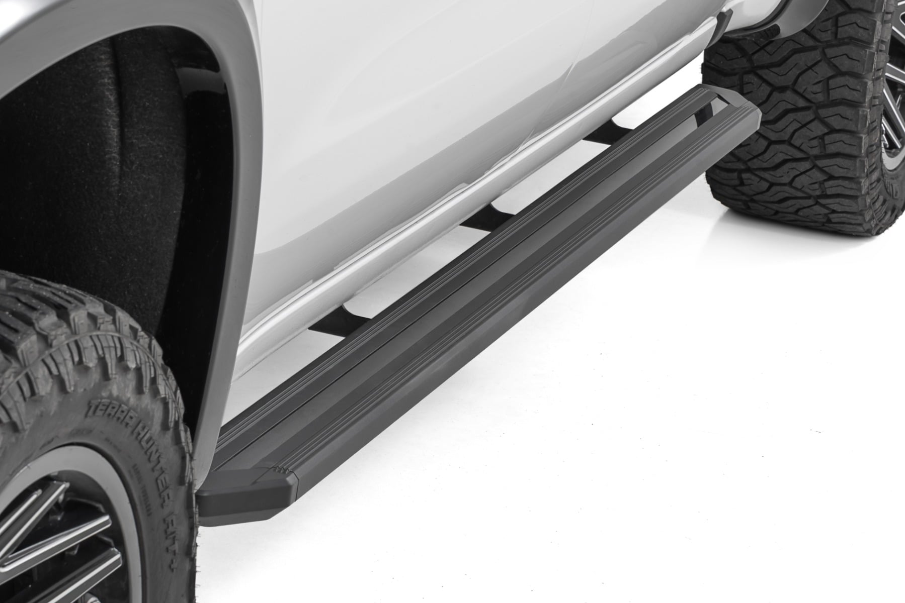 Multi-Color LED Running Boards Crew Cab Silverado/Sierra 1500/2500HD/3500HD (19-26) Rough Country