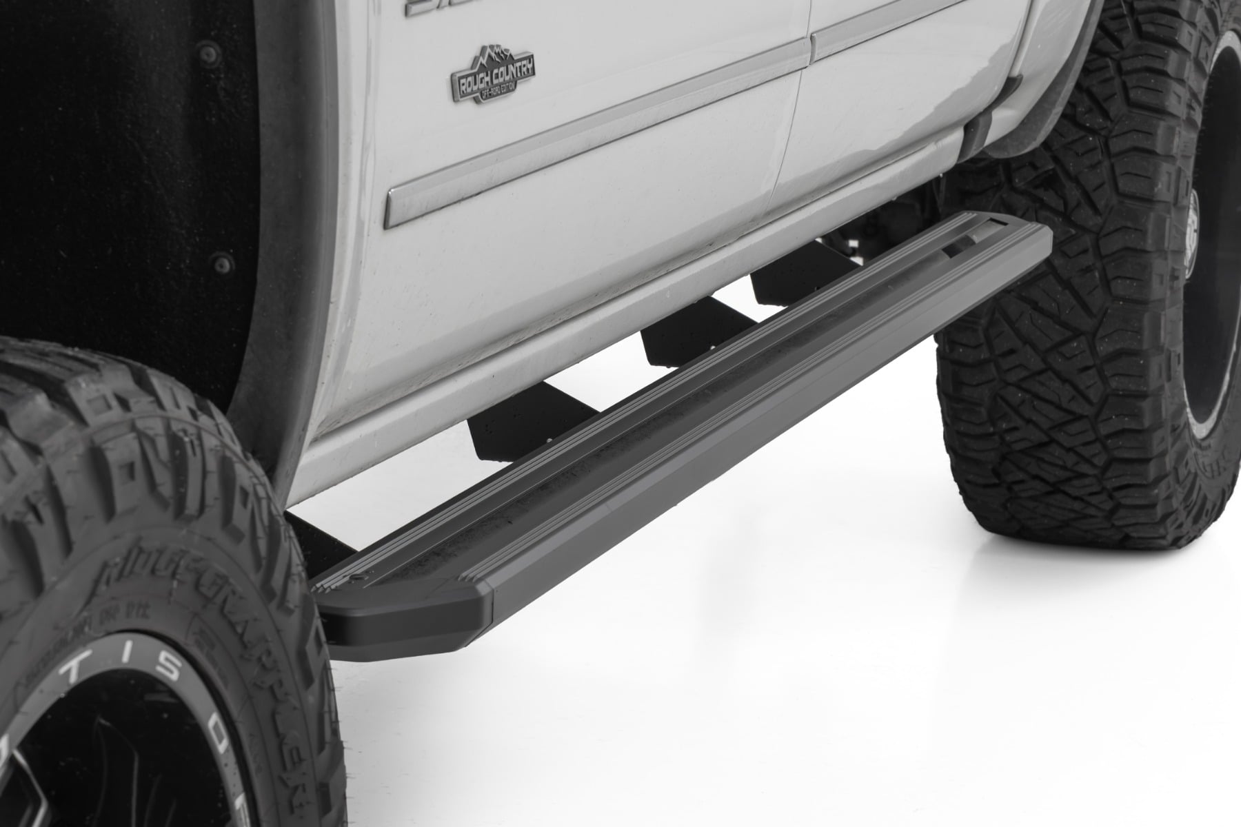 Multi-Color LED Running Boards Crew Cab Silverado/Sierra 1500/2500HD/3500HD (07-19 & Classic) Rough Country