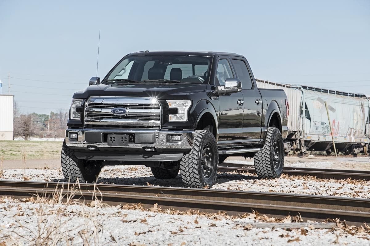 6 Inch Lift Kit Ford F-150 4WD (2015-2020) Rough Country