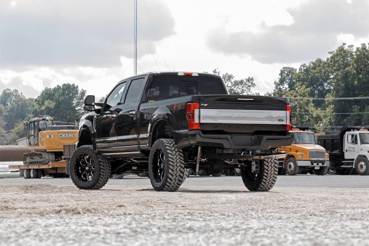 6 Inch Lift Kit Radius Arm No OVLD V2 Ford F-250/F-350 Super Duty (17-22) Rough Country