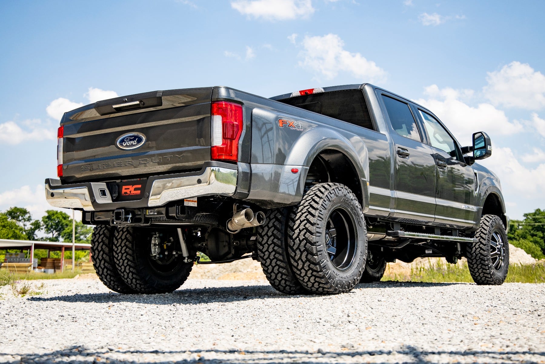 4.5 Inch Lift Kit DRW FR Drive Shaft Ford F-350 Super Duty 4WD (17-22) Rough Country