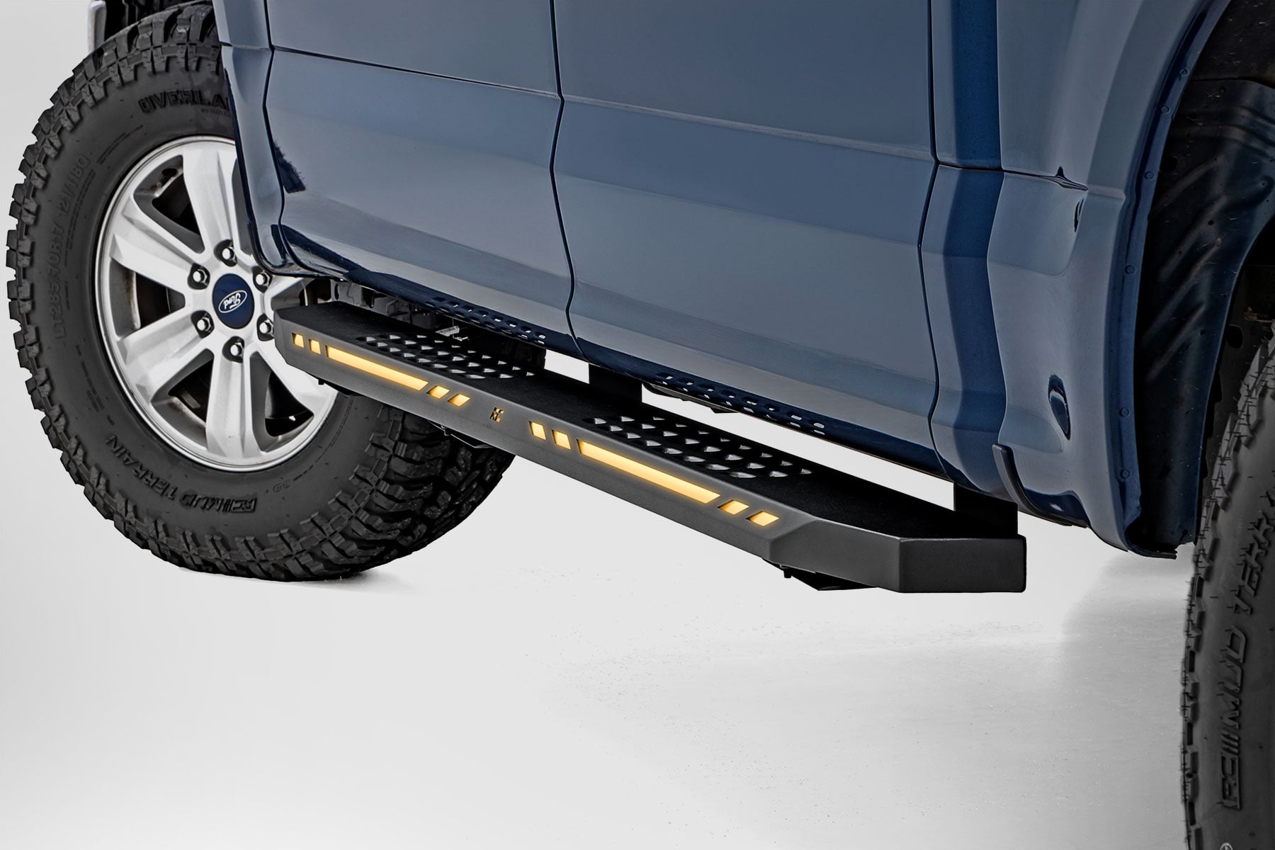 AC2 Running Boards Amber/White Crew Cab Ford F-150/Lightning/F-250/F-350/Raptor (15-26) Rough Country
