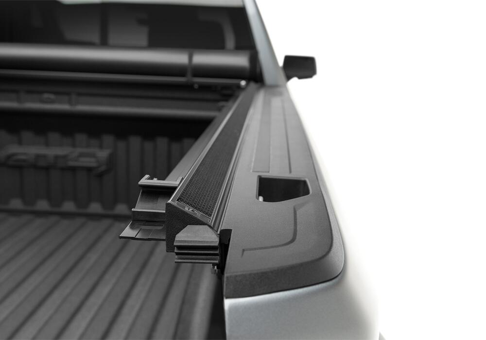 Lo Pro Tonneau Cover Black 2020-2026 GMC Sierra (with CarbonPro Bed) 5 Foot 9 Inch Bed Truxedo