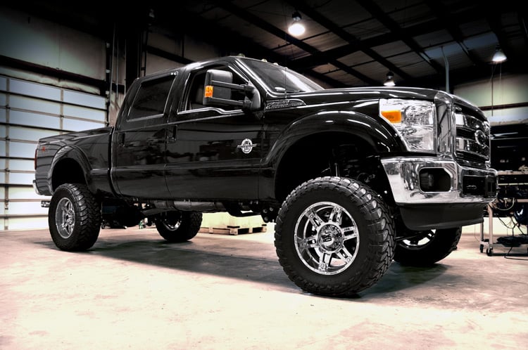 6 Inch Lift Kit 4 Link OVLD Ford F-250 Super Duty 4WD (2015-2016) Rough Country