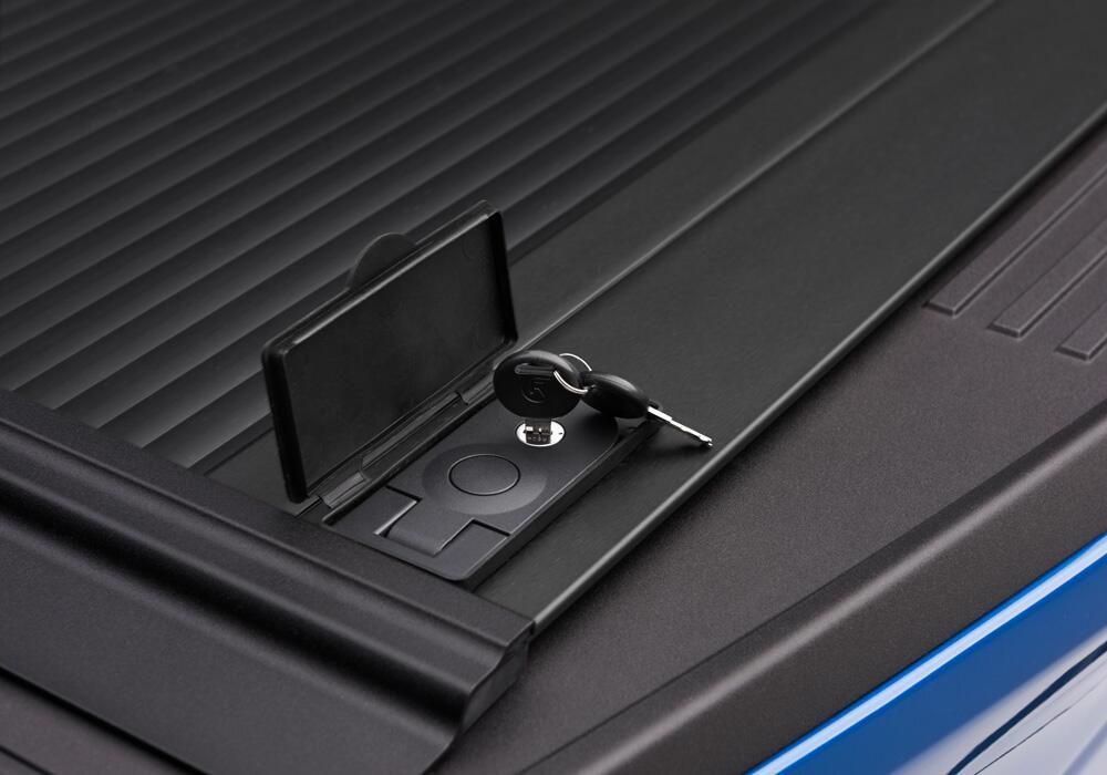 RetraxOne MX Retractable Tonneau Cover Matte One Piece Polycarbonate Finish 2004-2008 Ford F-150 5' 6 inch Bed without Stake Pockets