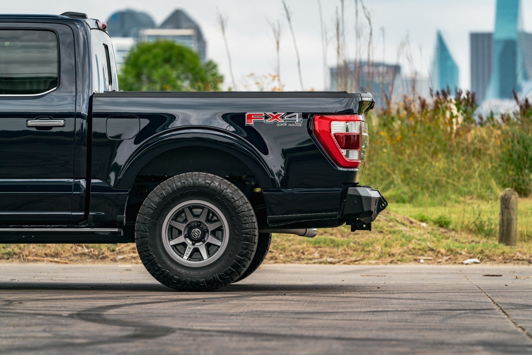 Stealth Rear Non-Winch Bumper - Texture Black 2021-2023 Ford F-150