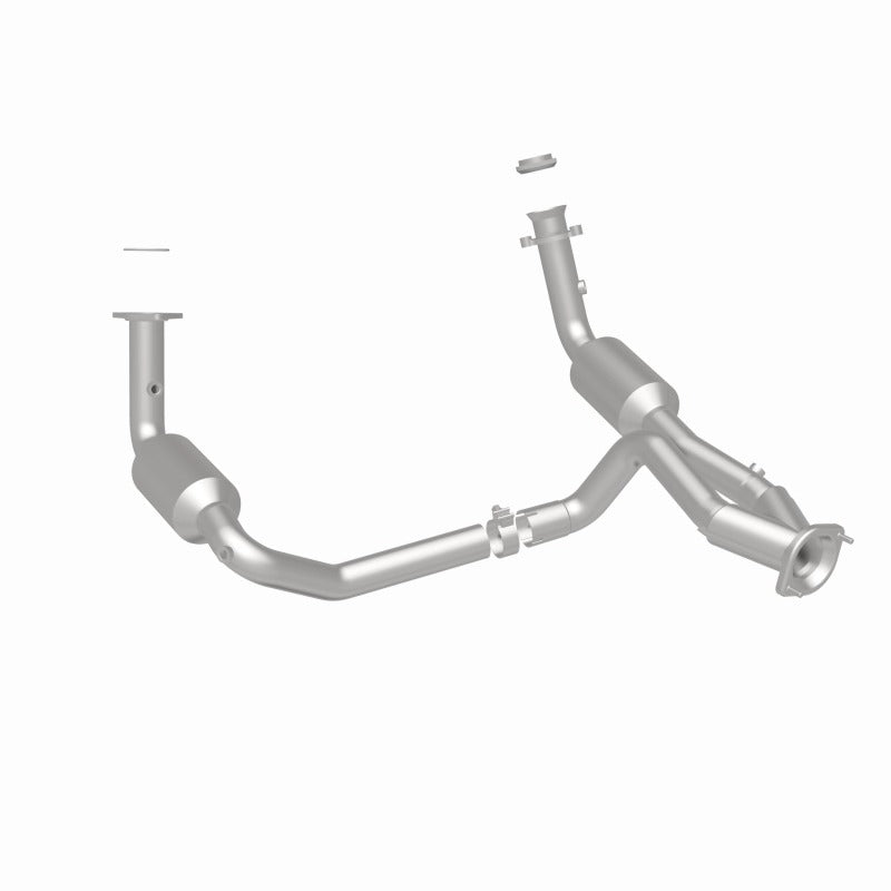 MagnaFlow DF Catalytic Conv OEM 2005 GMC Sierra/Chevrolet Silverado 1500/Cadillac Escalade Underbody