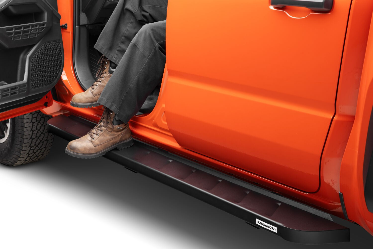 RB10 Running Boards W/Bracket Kit Textured Black 2024-2026 Toyota Tacoma Go Rhino