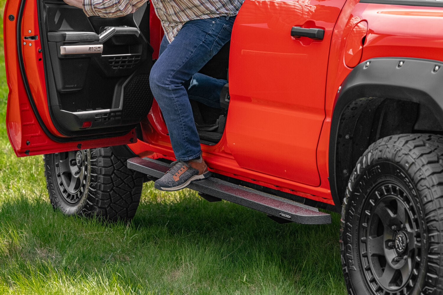 RB10 Slim Line Running Boards W/Brackets Bedliner coating 2024-2026 Toyota Tacoma Go Rhino