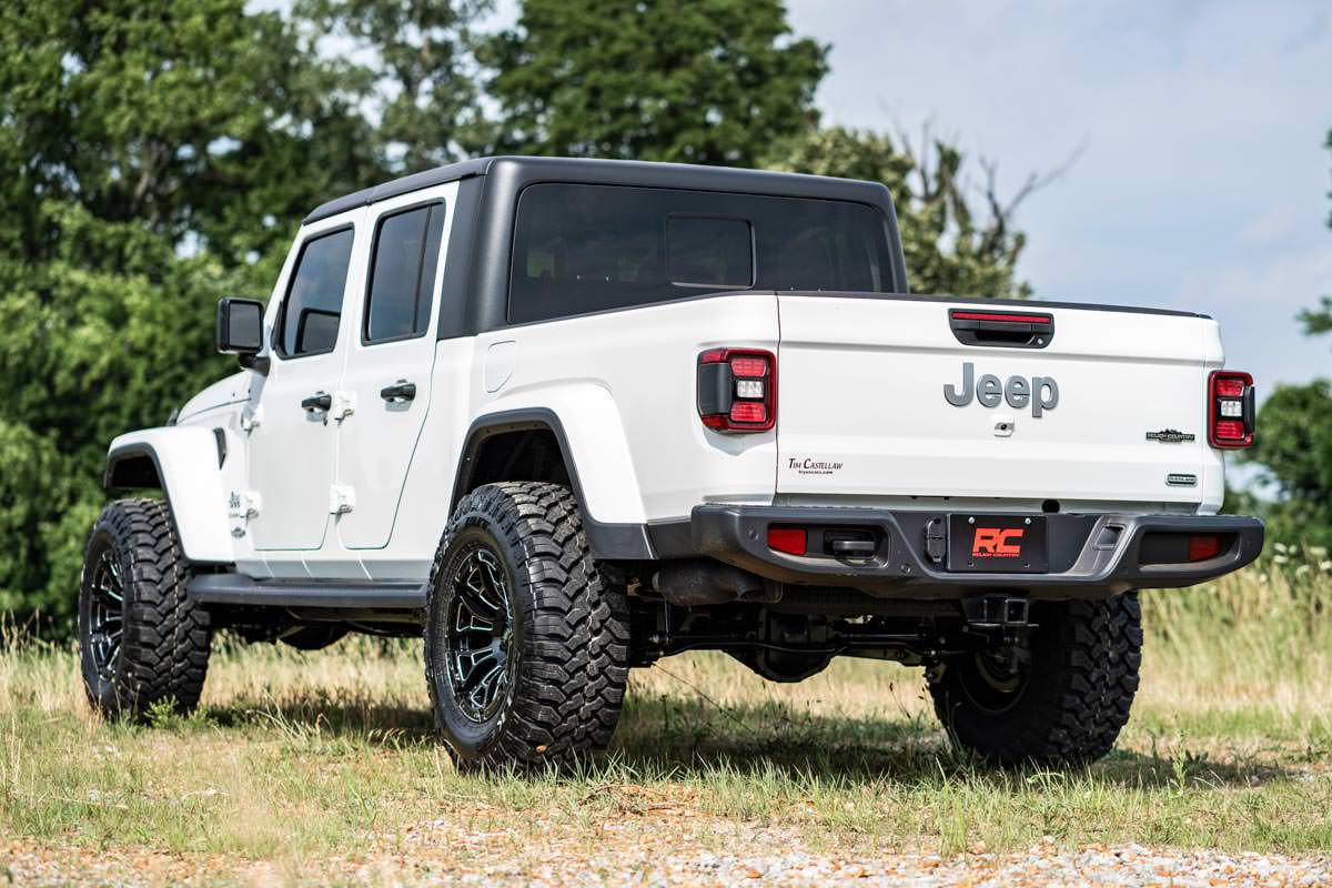 2.5 Inch Leveling Kits Springs M1R Jeep Gladiator JT 4WD (2020-2023) Rough Country